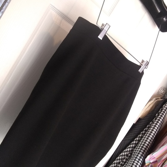 J.Jill Wearever Black Skirt - Picture 3 of 7